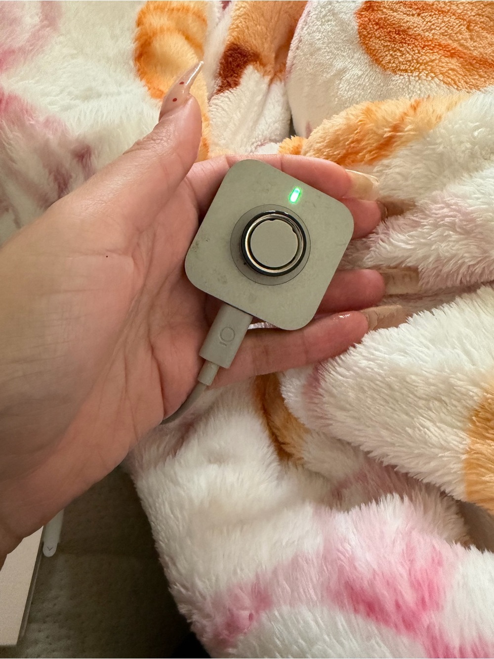 Oura Ring 4 Packaging - Black and White